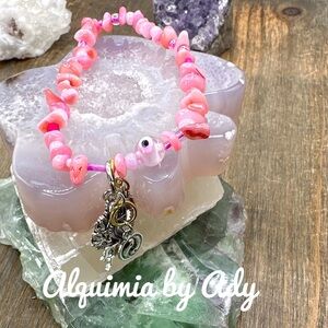 Hot pink dye mother of pearl chips beaded bracelet carnelian
